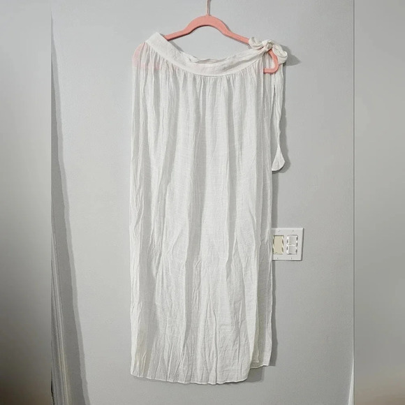 Cover up - Picture 1 of 3